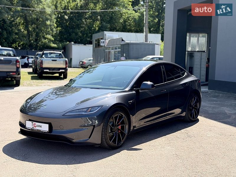Седан Tesla Model 3 2024 в Киеве фото 4 Седан Tesla Model 3 2024 в Киеве