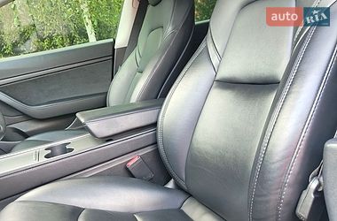 Седан Tesla Model 3 2020 в Николаеве