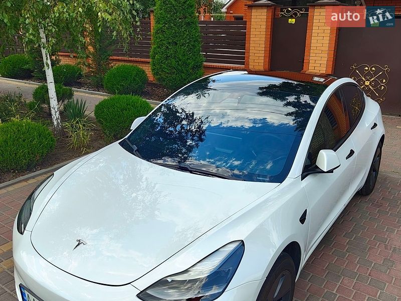 Седан Tesla Model 3 2020 в Николаеве