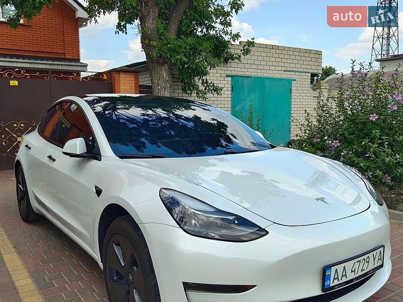 Седан Tesla Model 3 2020 в Николаеве