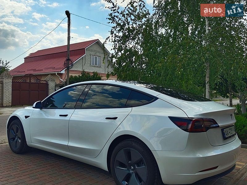 Седан Tesla Model 3 2020 в Николаеве