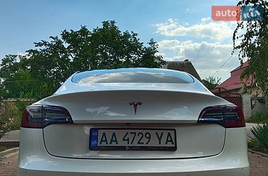 Седан Tesla Model 3 2020 в Николаеве