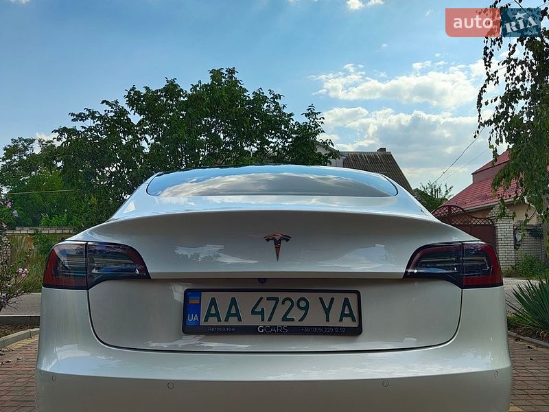 Седан Tesla Model 3 2020 в Николаеве