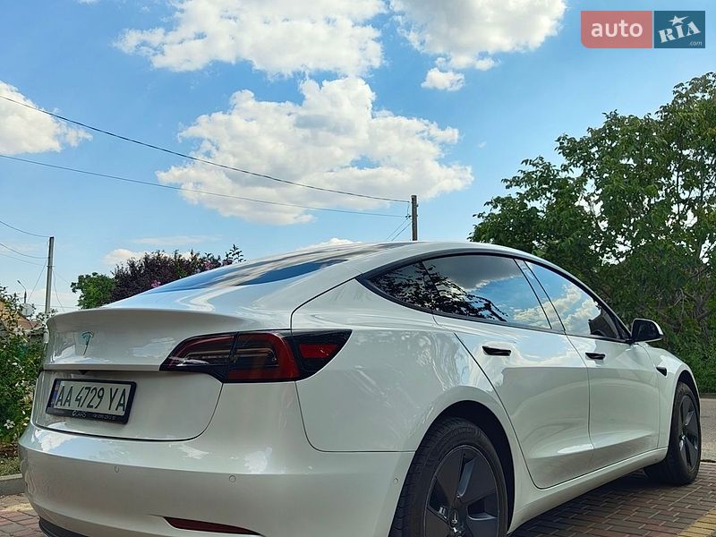 Седан Tesla Model 3 2020 в Николаеве