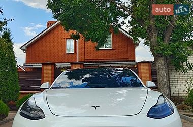 Седан Tesla Model 3 2020 в Николаеве