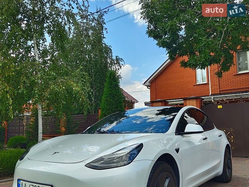 Седан Tesla Model 3 2020 в Николаеве