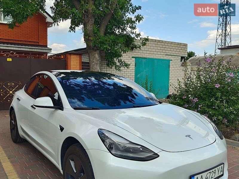 Седан Tesla Model 3 2020 в Николаеве