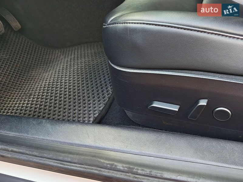 Седан Tesla Model 3 2020 в Николаеве