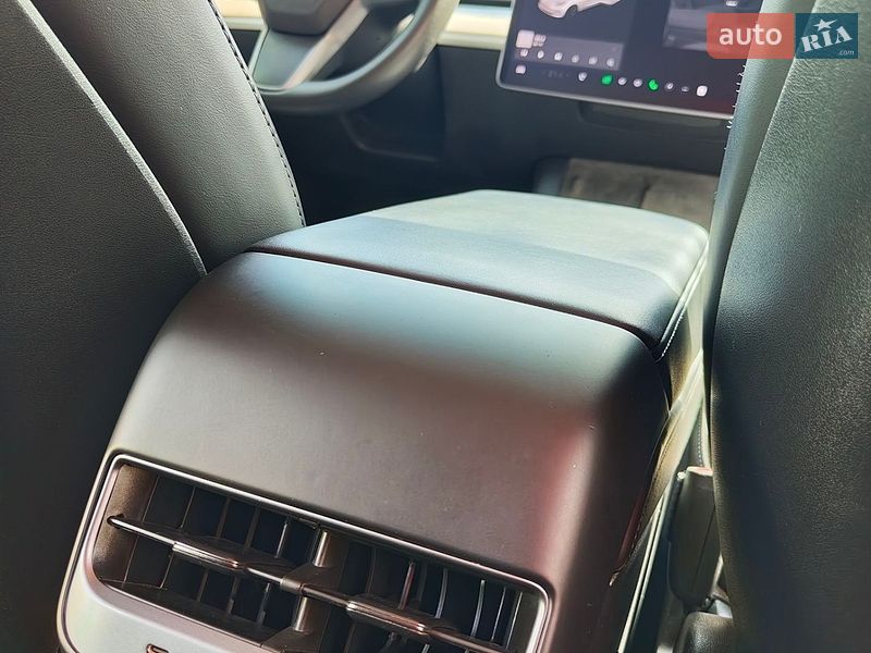 Седан Tesla Model 3 2020 в Николаеве