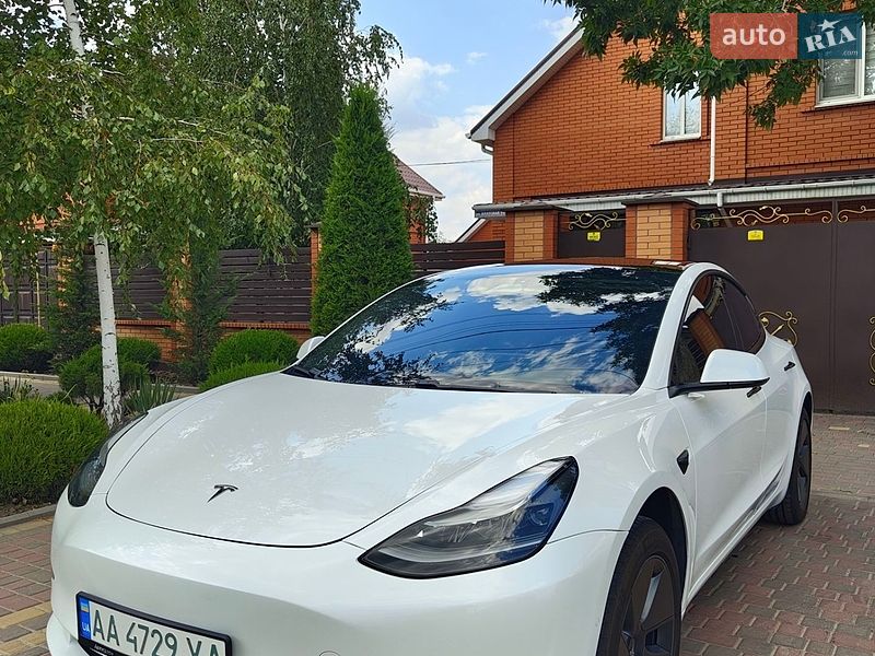 Седан Tesla Model 3 2020 в Николаеве
