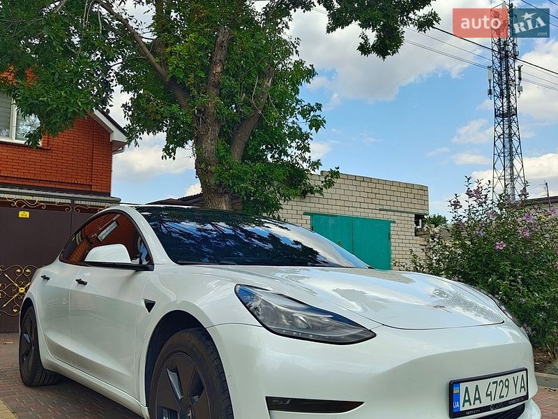 Седан Tesla Model 3 2020 в Николаеве