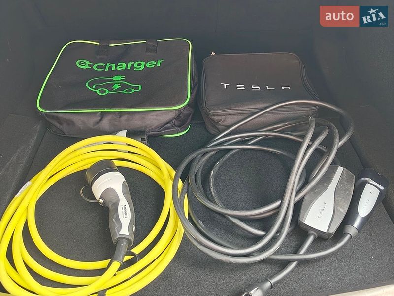 Седан Tesla Model 3 2020 в Николаеве
