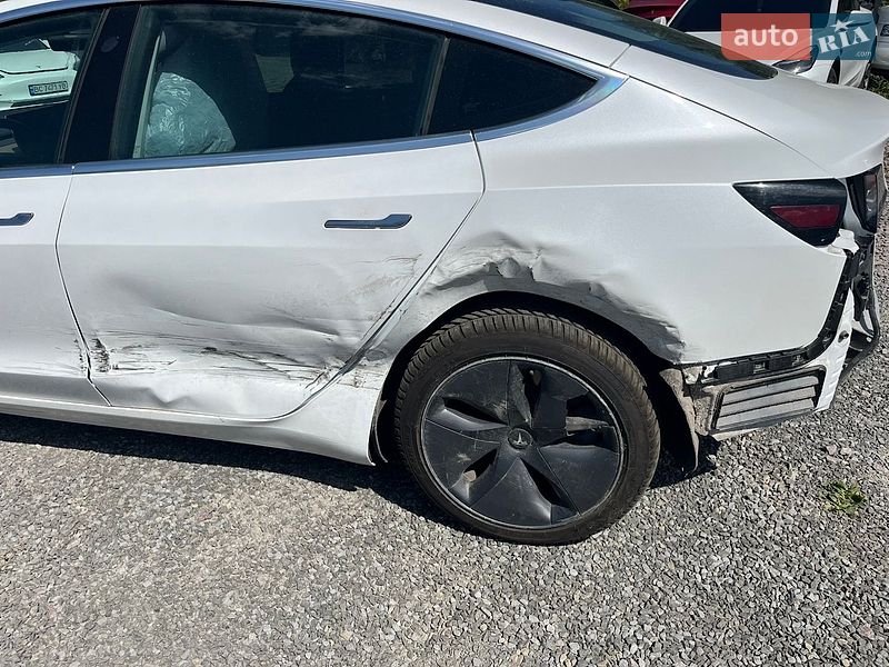 Tesla Model 3 2019