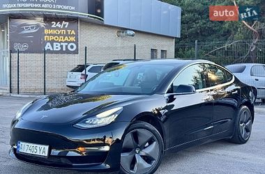Седан Tesla Model 3 2019 в Львове