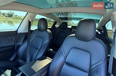 Седан Tesla Model 3 2020 в Кам'янці-Бузькій