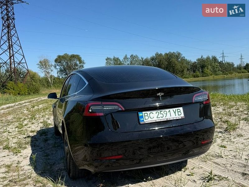 Седан Tesla Model 3 2020 в Кам'янці-Бузькій