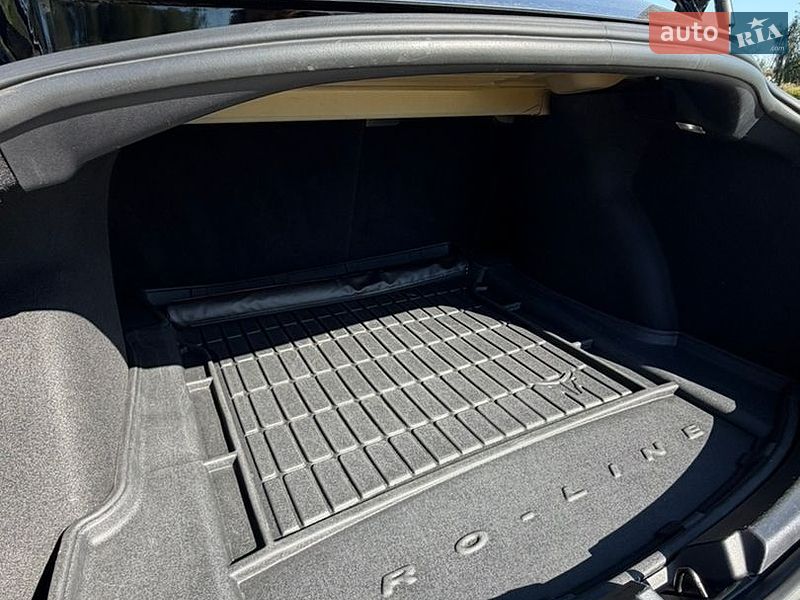 Седан Tesla Model 3 2020 в Кам'янці-Бузькій