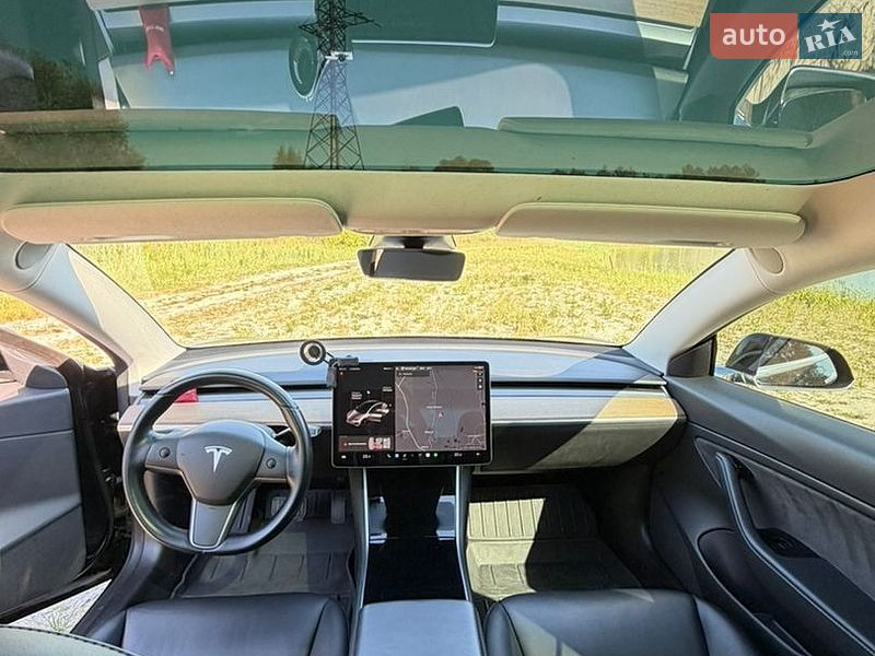 Седан Tesla Model 3 2020 в Кам'янці-Бузькій