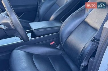 Седан Tesla Model 3 2019 в Луцке