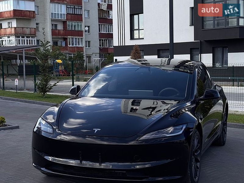 Седан Tesla Model 3 2025 в Долині фото 4 Седан Tesla Model 3 2025 в Долині