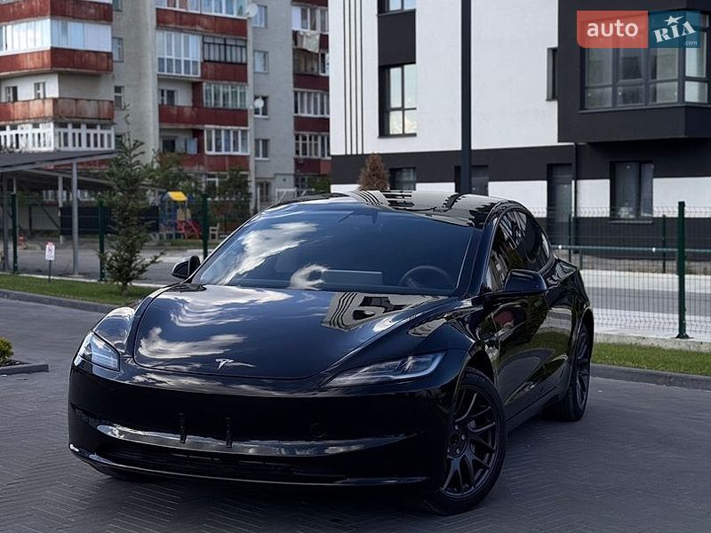 Седан Tesla Model 3 2025 в Долині фото 5 Седан Tesla Model 3 2025 в Долині