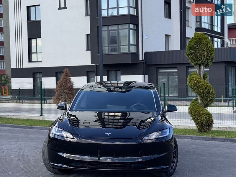 Седан Tesla Model 3 2025 в Долині фото 6 Седан Tesla Model 3 2025 в Долині