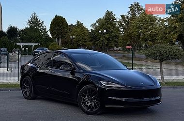 Седан Tesla Model 3 2025 в Долині фото 9 Седан Tesla Model 3 2025 в Долині