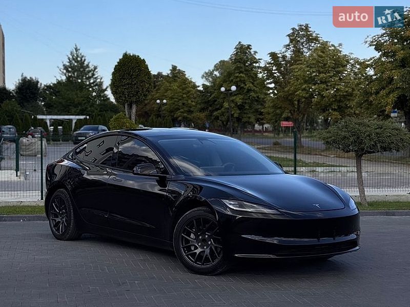 Седан Tesla Model 3 2025 в Долині фото 9 Седан Tesla Model 3 2025 в Долині