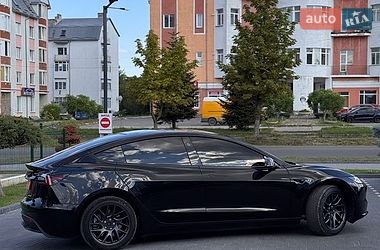 Седан Tesla Model 3 2025 в Долині фото 12 Седан Tesla Model 3 2025 в Долині