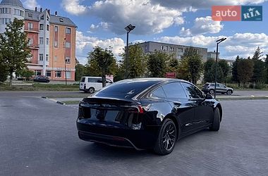 Седан Tesla Model 3 2025 в Долині фото 14 Седан Tesla Model 3 2025 в Долині