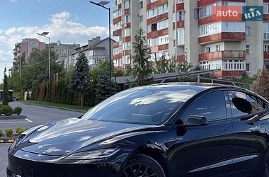 Седан Tesla Model 3 2025 в Долині фото 15 Седан Tesla Model 3 2025 в Долині