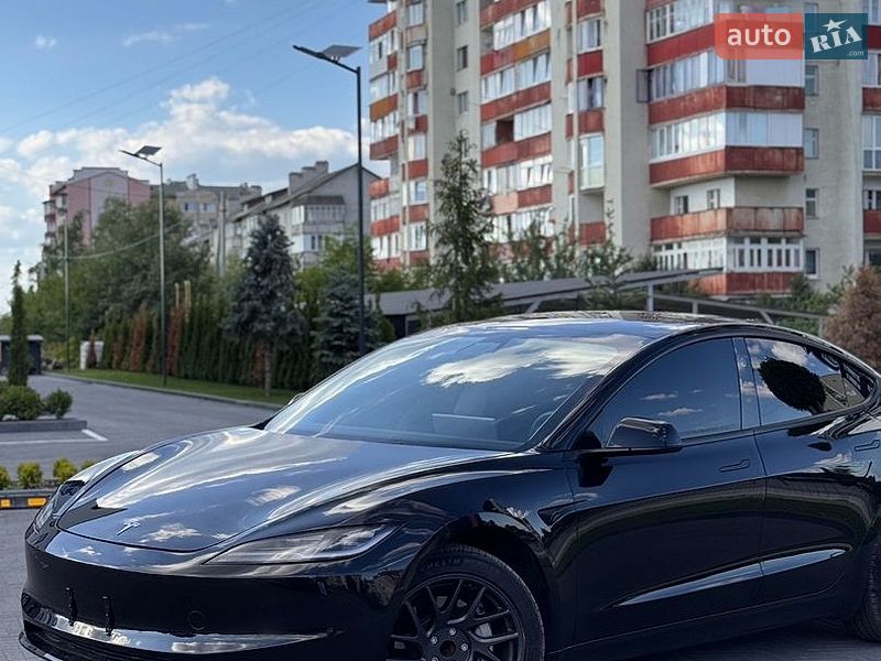 Седан Tesla Model 3 2025 в Долині фото 15 Седан Tesla Model 3 2025 в Долині