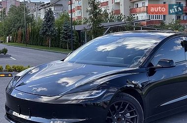 Седан Tesla Model 3 2025 в Долині фото 18 Седан Tesla Model 3 2025 в Долині