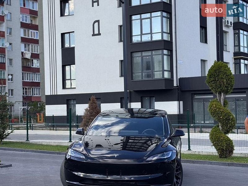 Седан Tesla Model 3 2025 в Долині фото 19 Седан Tesla Model 3 2025 в Долині