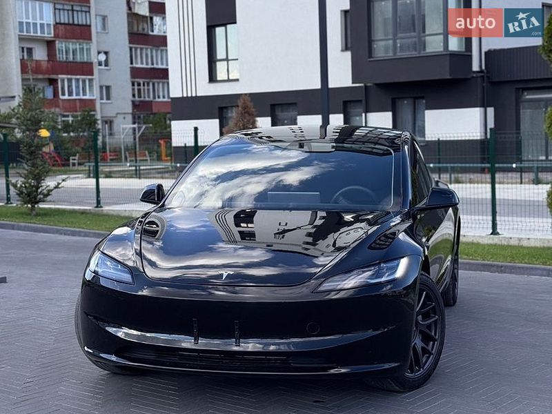Седан Tesla Model 3 2025 в Долині фото 22 Седан Tesla Model 3 2025 в Долині