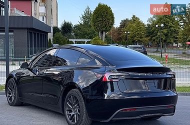 Седан Tesla Model 3 2025 в Долині фото 31 Седан Tesla Model 3 2025 в Долині