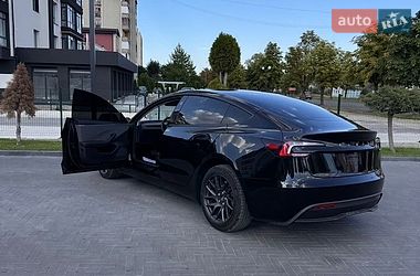 Седан Tesla Model 3 2025 в Долині фото 34 Седан Tesla Model 3 2025 в Долині
