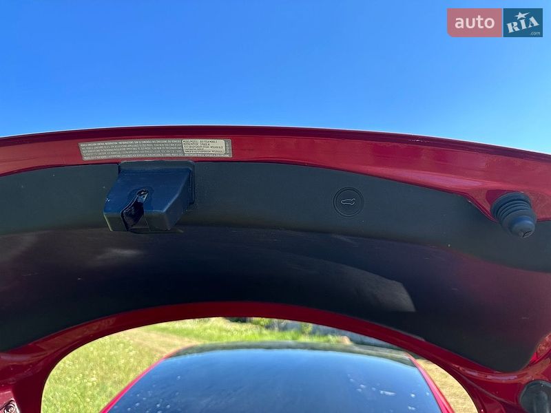 Седан Tesla Model 3 2021 в Львове