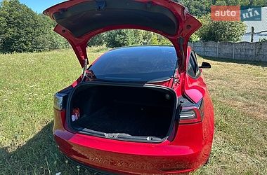 Седан Tesla Model 3 2021 в Львове