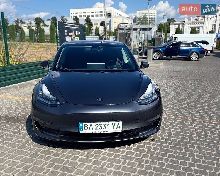 Седан Tesla Model 3 2019 в Кропивницькому