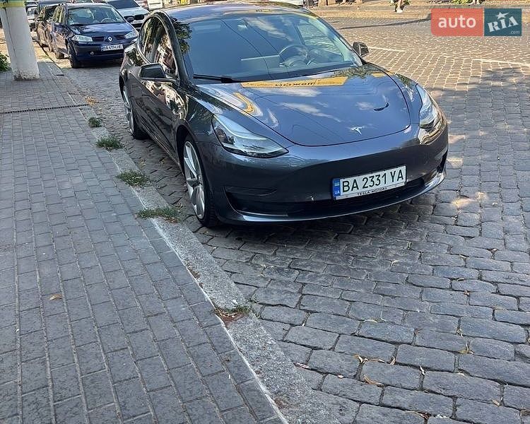 Седан Tesla Model 3 2019 в Кропивницькому
