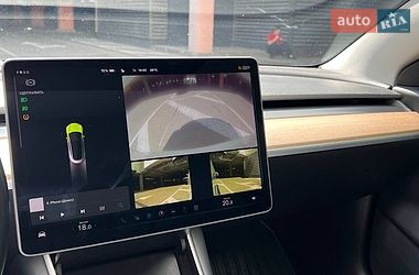Седан Tesla Model 3 2018 в Киеве