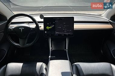 Седан Tesla Model 3 2018 в Киеве