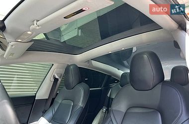Седан Tesla Model 3 2018 в Киеве