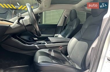 Седан Tesla Model 3 2018 в Киеве