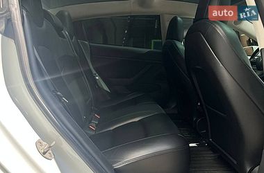Седан Tesla Model 3 2018 в Киеве