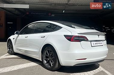 Седан Tesla Model 3 2018 в Киеве