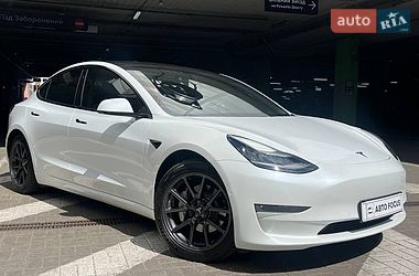 Седан Tesla Model 3 2018 в Киеве