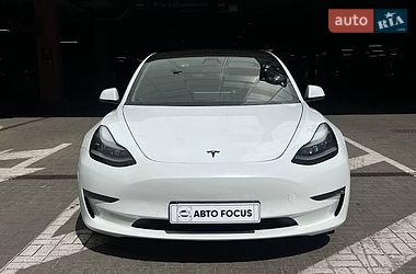 Седан Tesla Model 3 2018 в Киеве