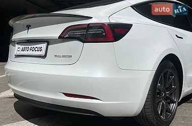 Седан Tesla Model 3 2018 в Киеве